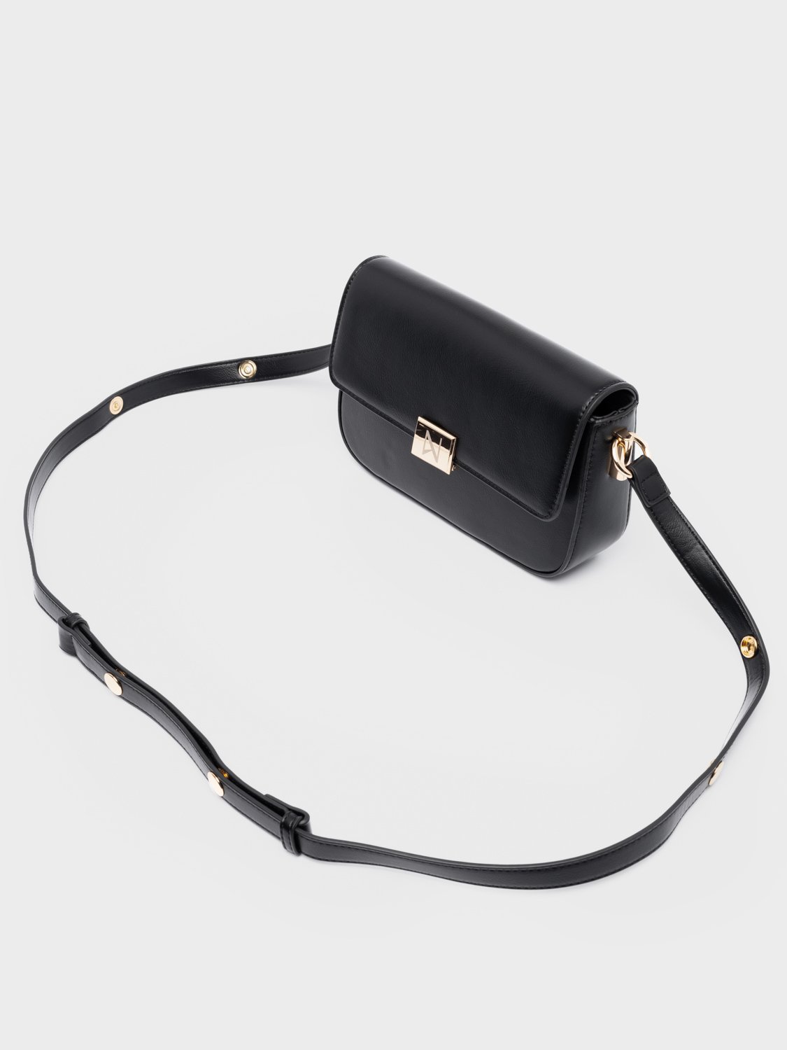 NOLAH ΓΥΝΑΙΚΕΊΑ ΤΣΆΝΤΑ ΏΜΟΥ SONIA | Greek Fashion