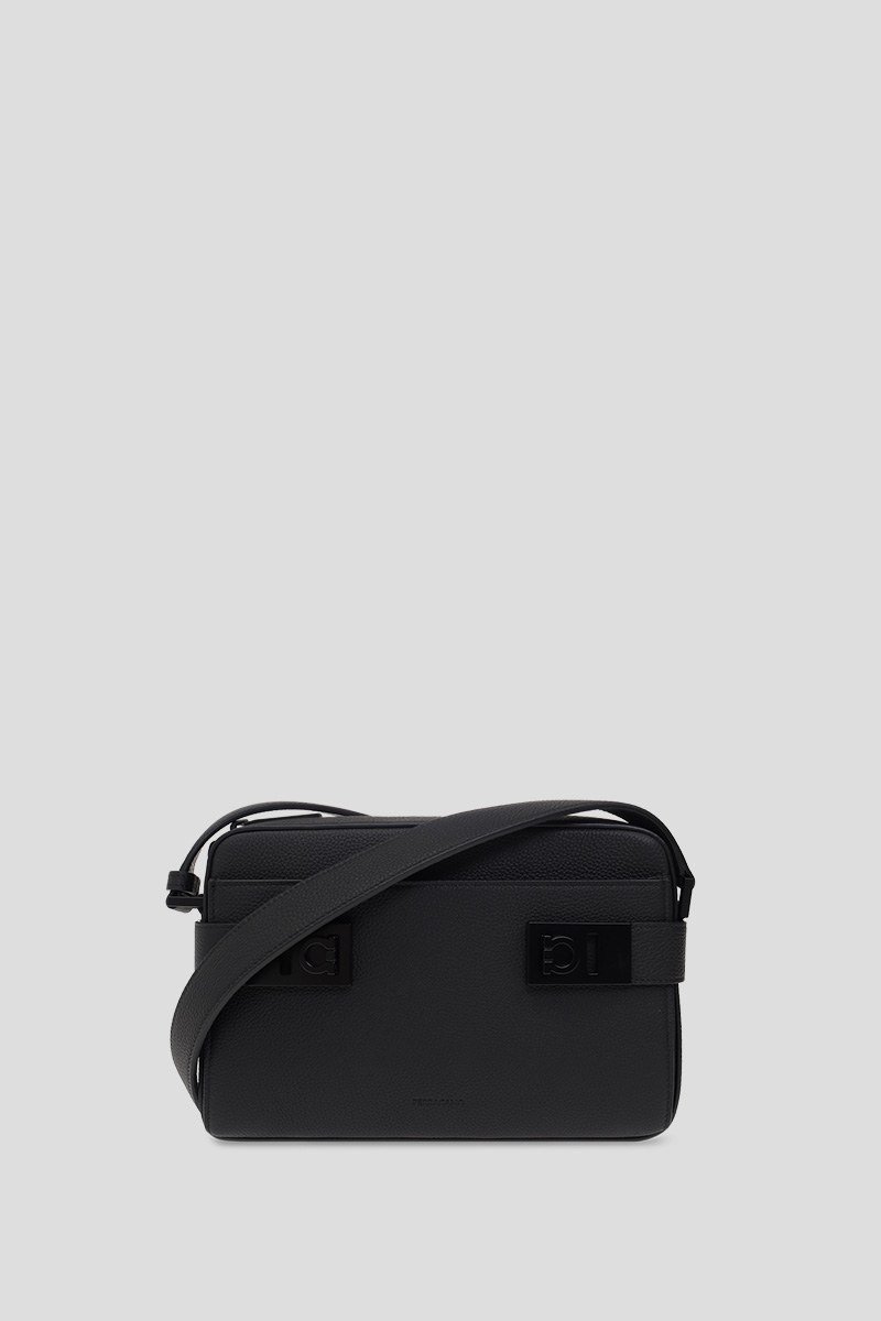 Ανδρικό-Μαύρο-East-West-Crossbody-Bag-with-Gancini-Buckles-SALVATORE-FERRAGAMO